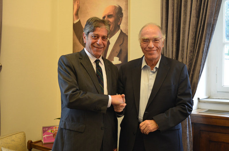 Συνάντηση Β. Λεβέντη με τον πρέσβη της Παλαιστίνης (Φωτό)