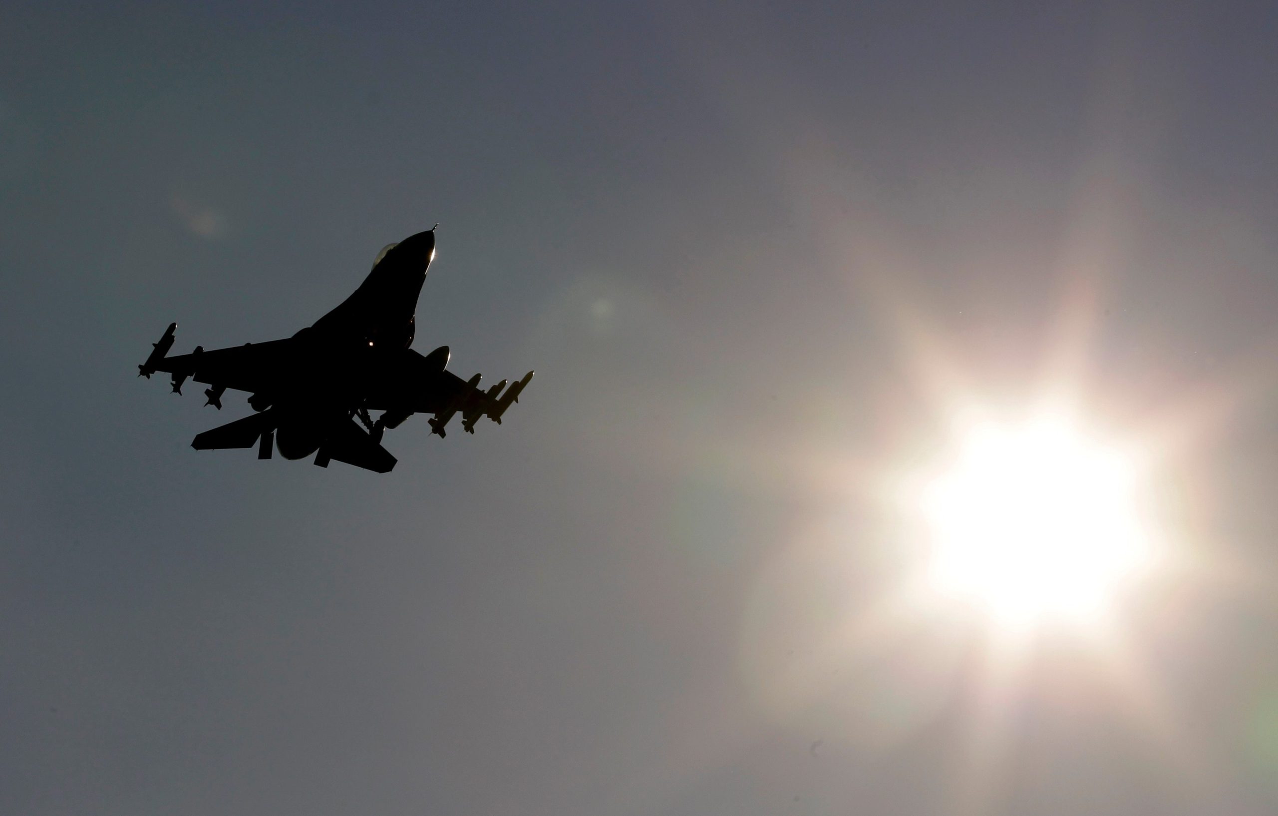 Τουρκικά αεροσκάφη βομβάρδισαν κομβόι με ανθρωπιστική βοήθεια για την Αφρίν