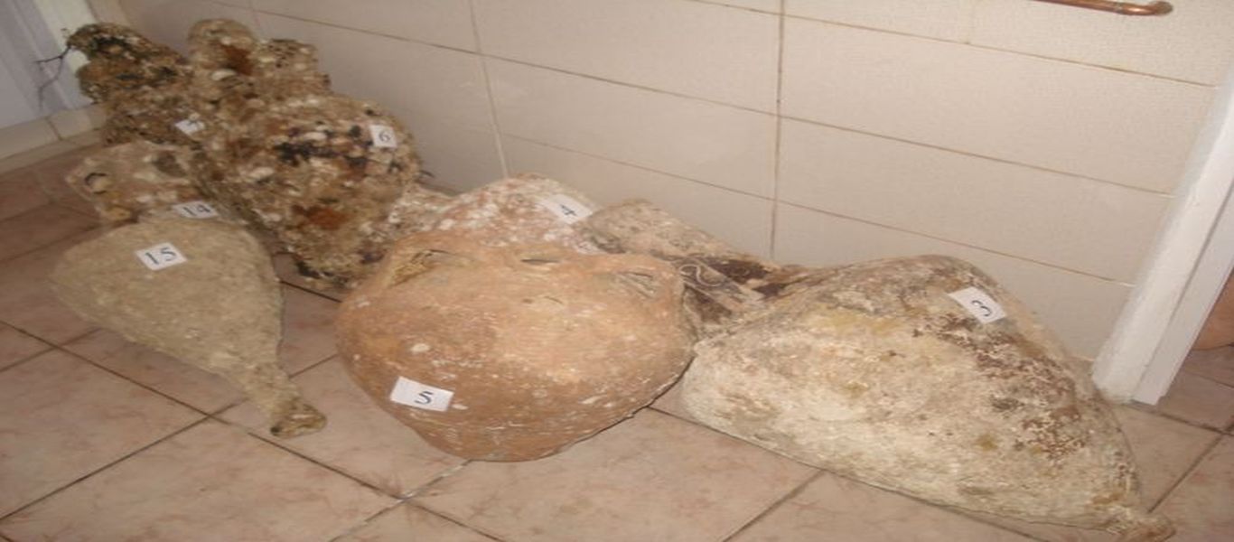 Λήμνος: Ψαράς βρήκε στα δίχτυα του αμφορείς και τους παρέδωσε