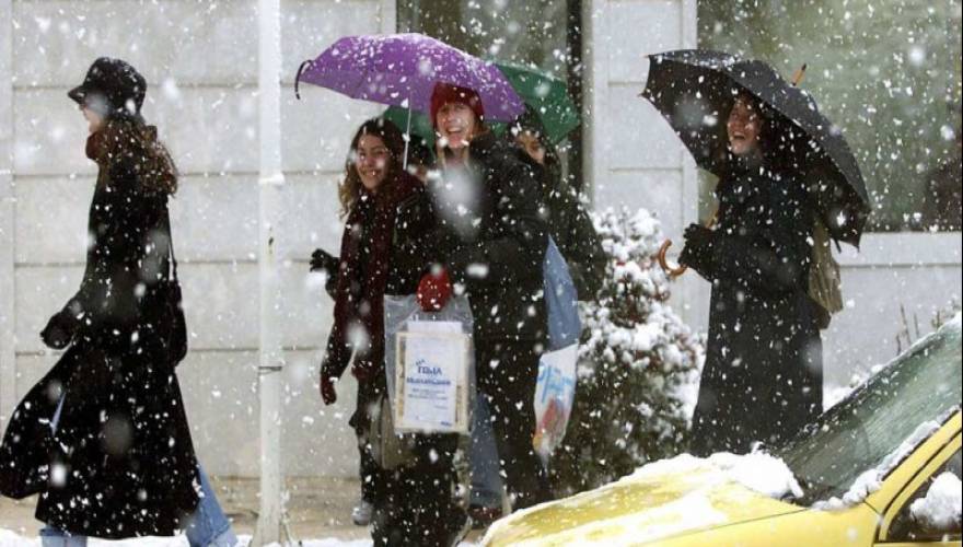 «Στα λευκά» την Δευτέρα θα ντυθεί η Βόρεια Ελλάδα – Μεγάλα προβλήματα ήδη στην Θεσσαλονίκη