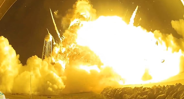 Πέντε εκρήξεις πυραύλων που κατέγραψε η κάμερα (βίντεο)
