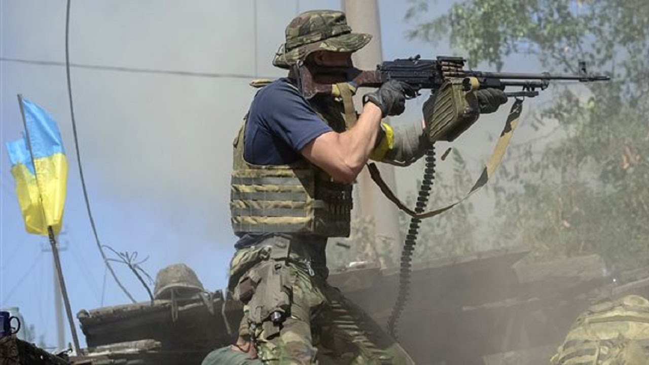 Ανατολική Ουκρανία: Ουκρανός τραυματίζεται μπροστά στην κάμερα κατά τη διάρκεια μάχης