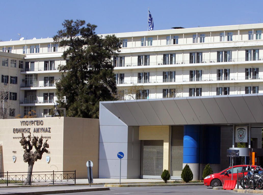 ΥΠ.ΕΘ.Α: «Δεν κατηγορούνται για κατασκοπεία οι δύο Έλληνες στρατιωτικοί»