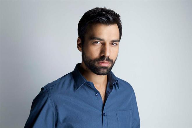 Περιττές οι συστάσεις και για τον νικητή του «Dream Show-TheTheatre», Ανδρέα Γεωργίου. Κάνει δικές του δουλειές στην τηλεόραση όπως το «Μπρούσκο» που κυριολεκτικά σκίζει! 