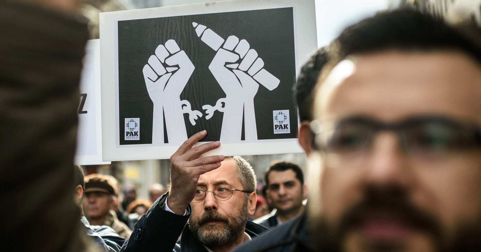 Καταδικάστηκαν 25 δημοσιογράφοι για συμμετοχή στο πραξικόπημα της Τουρκίας