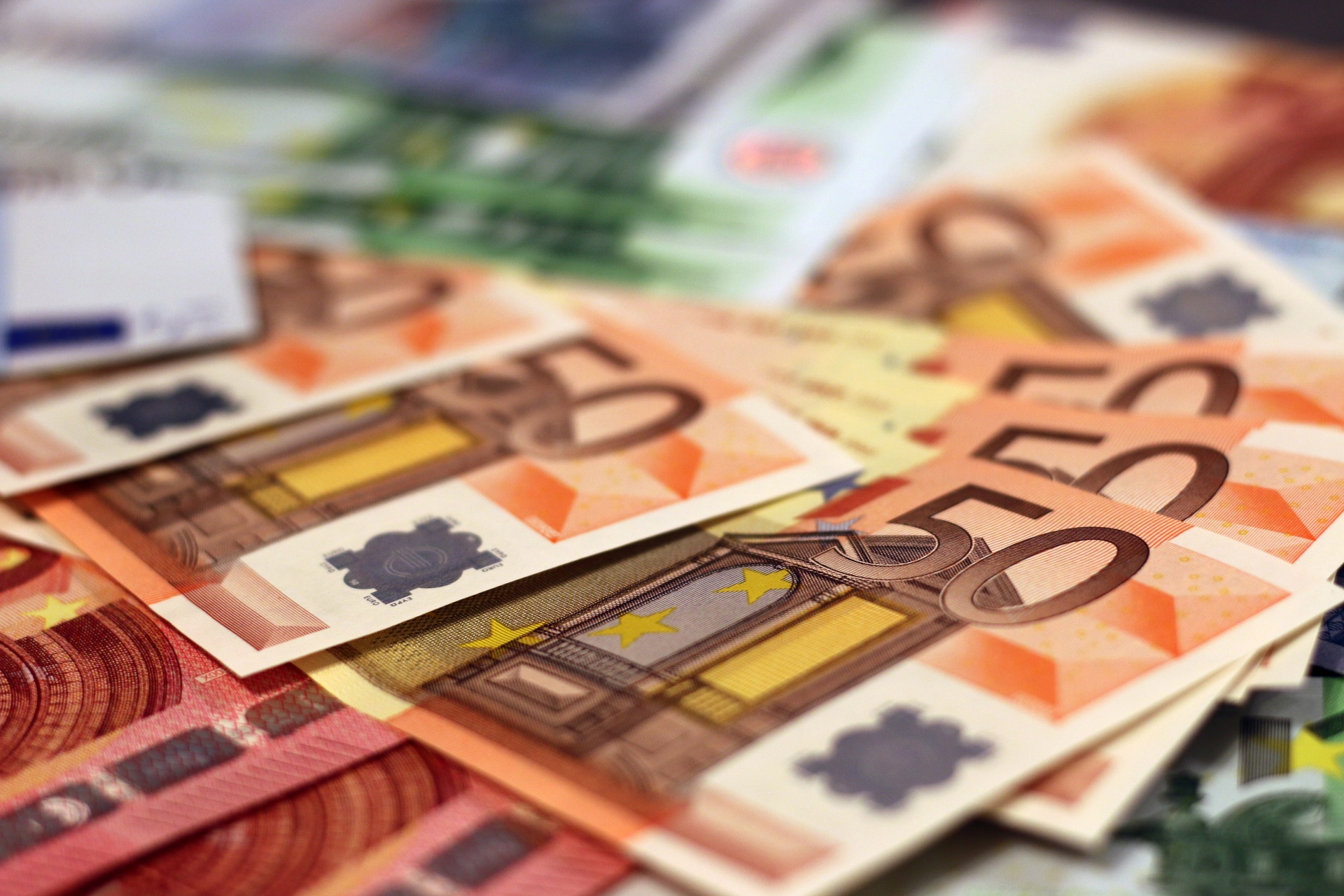 Εφη Αχτσιόγλου: Οικονομική ενίσχυση 1.000 ευρώ σε 1.592 ανέργους