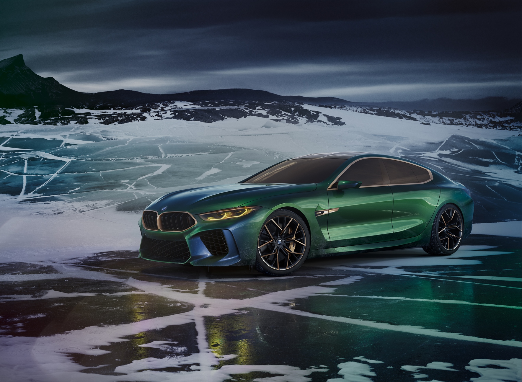 BMW Concept M8 Gran Coupe: Έμφαση στην πολυτέλεια