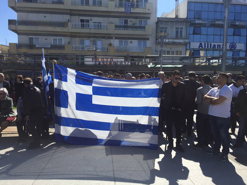 Ορεστιάδα: Συλλαλητήριο συμπαράστασης για τους Έλληνες στρατιωτικούς – Ποδήλατα κατά τουρκικών αρμάτων (upd) (live)