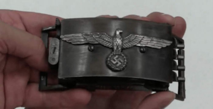 Koppelschloss: H αγκράφα ζώνης-πιστόλι των Ναζί (βίντεο)