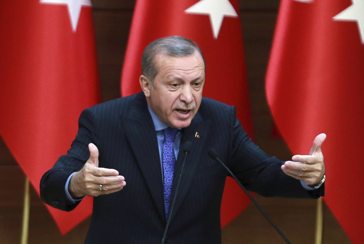 Ο Τούρκος πρόεδρος μίλησε για «καταπιεσμένα αδέρφια του σε Ξάνθη και Κομοτηνή