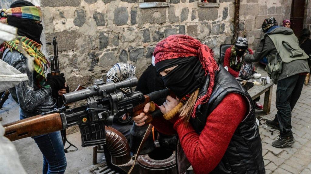 Αγκυρα προς ΗΠΑ: «Στα χέρια μας τα όπλα που δώσατε στους Κούρδους για να μας πολεμήσουν»