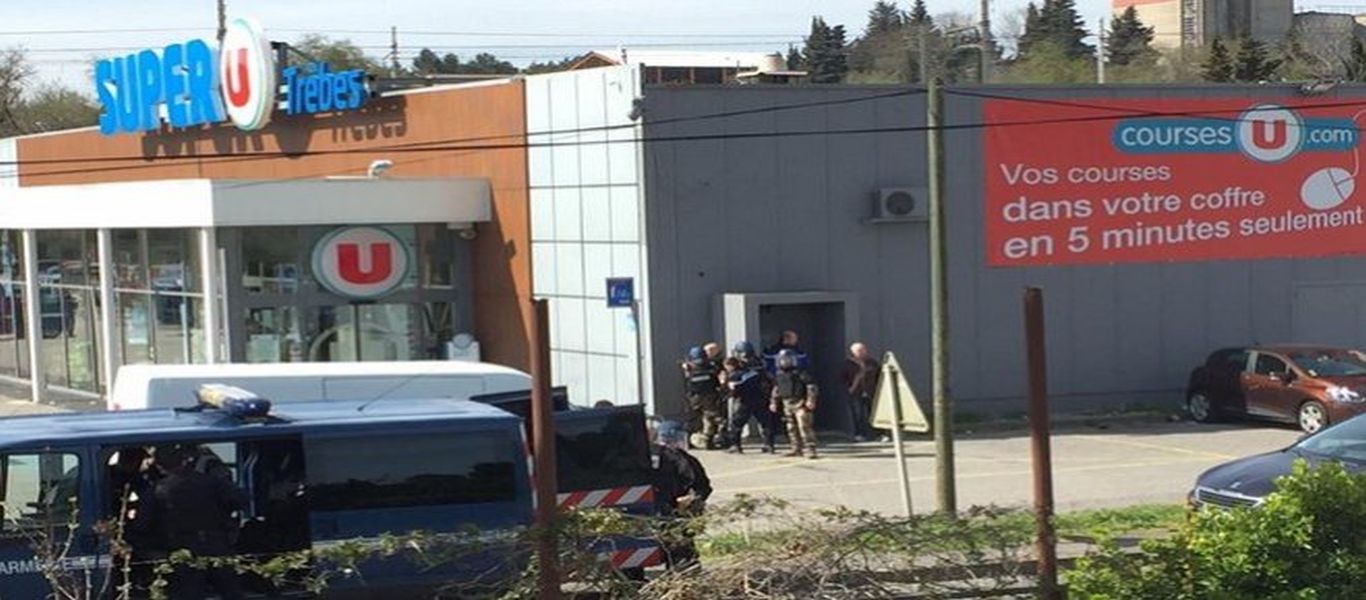Γαλλία: Τέσσερις νεκροί από πυροβολισμούς εξτρεμιστή μουσουλμάνου σε σουπερμάρκετ – Νεκρός ο δράστης (upd)
