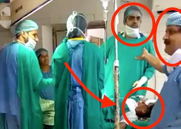 Μόνο στην Ινδία: Γιατροί τσακώνονται με την ασθενή να «σβήνει» στο χειρουργείο! (βίντεο)