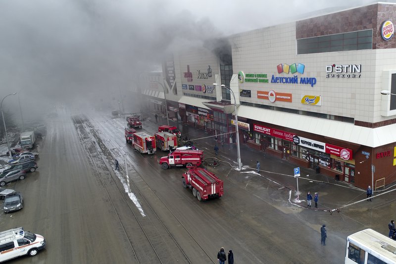 Ανείπωτη τραγωδία στην Ρωσία: 64 νεκροί από φωτιά στο εμπορικό κέντρο – 41 παιδιά ανάμεσά τους! (upd)