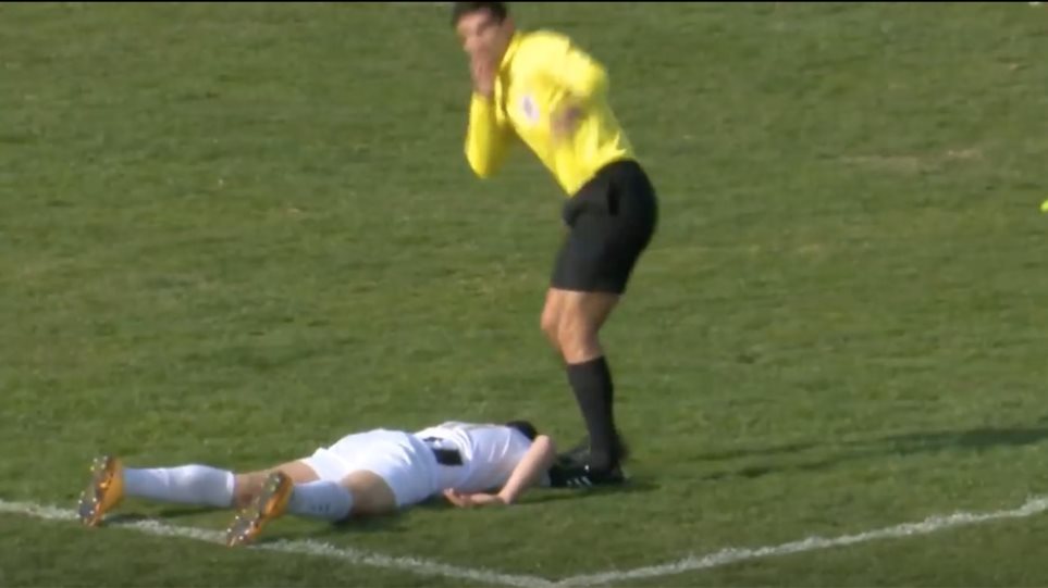 Βίντεο: Η μπάλα χτύπησε ποδοσφαιριστή στο στήθος και … πέθανε!
