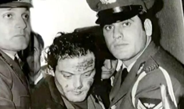 1972: Η τελευταία εκτέλεση στην Ελλάδα με θανατική ποινή – Είχε κάψει τη γυναίκα και τα παιδιά του