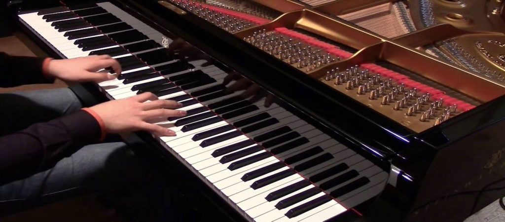 Το πιάνο στοίχισε σε μουσουλμάνο κληρικό τη θέση του στην ιερατική σχολή! (βίντεο)