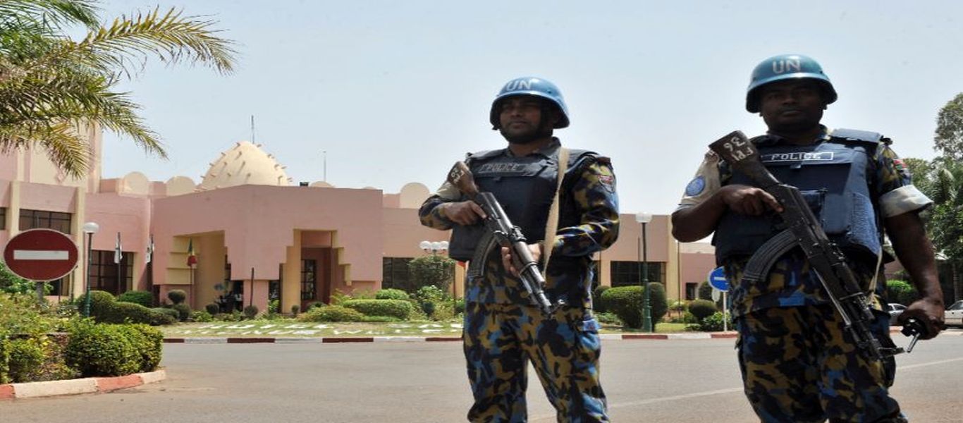 Μάλι: Επίθεση ενόπλων σε ξενοδοχείο όπου συχνάζουν στελέχη του ΟΗΕ