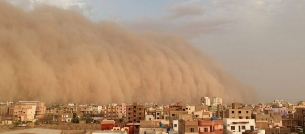 Στο έλεος αμμοθύελλας το Σουδάν – Ακυρώθηκαν πτήσεις