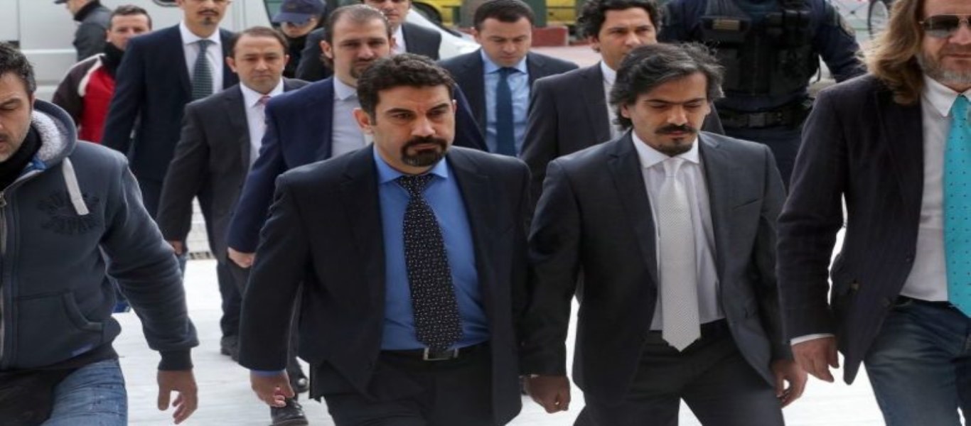 Σύγκρουση Θ. Θεοχαρόπουλου και Σ. Κοντονή για την αποφυλάκιση ή όχι των 8 Τούρκων αξιωματικών