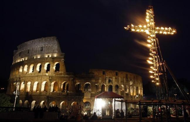 Ιταλία: Οικογένεια από τη Συρία θα μεταφέρει τον Σταυρό στο Κολοσσαίο