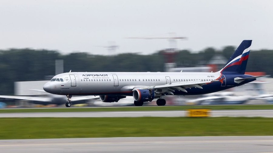 «Το ΄χασαν» οι Βρετανοί: Έκαναν εξονυχιστικό έλεγχο σε αεροσκάφος της Aeroflot χωρίς καμιά αιτιολογία