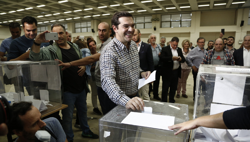 Έρευνα: «Δαγκωτό» Αλ. Τσίπρα και ΣΥΡΙΖΑ ψηφίζει η Κρήτη (φωτό)