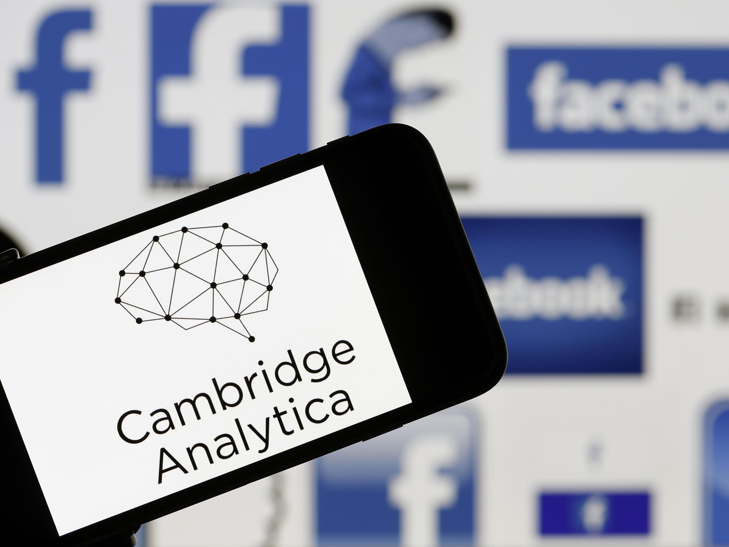 Χειρότερο από ποτέ το σκάνδαλο για το Facebook: Σε 87 εκ. χρήστες είχε πρόσβαση η Cambridge Analytica!