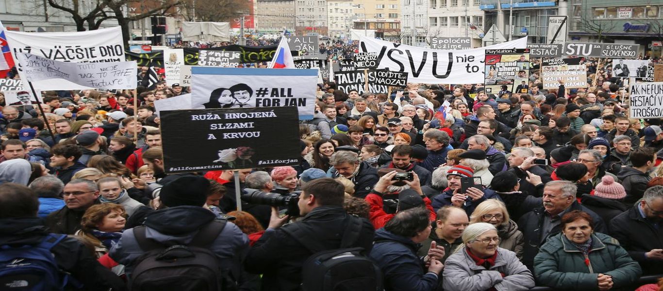 Σλοβακία: Οι πολίτες πλημμύρησαν τους δρόμους για την απόλυση του αρχηγού της αστυνομίας