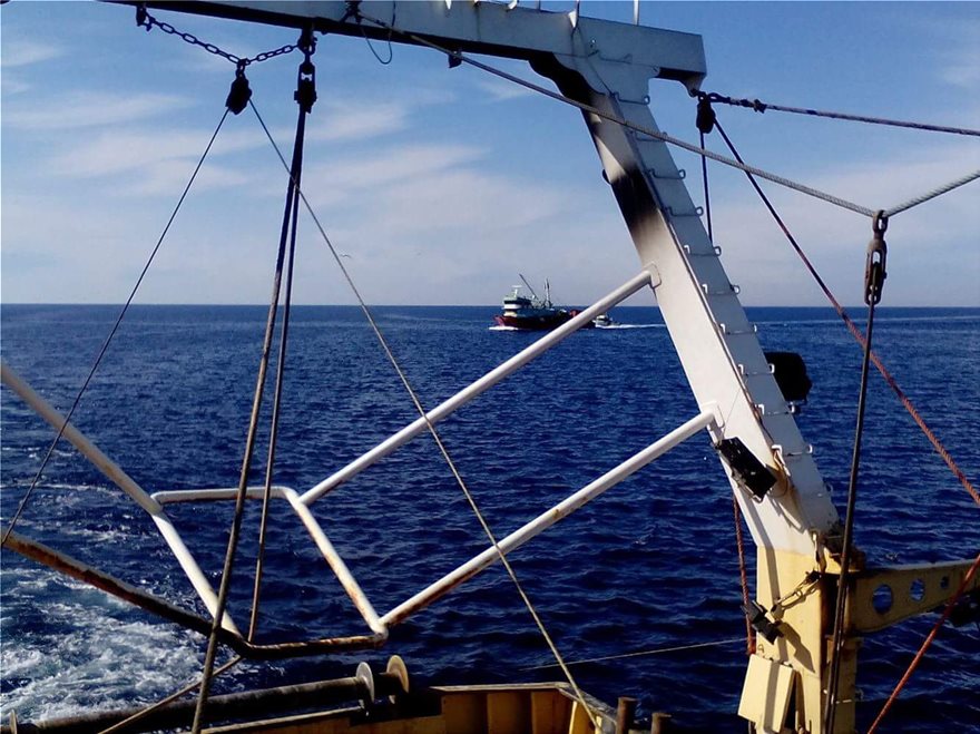 Μετά τους παράνομους μετανάστες και οι Τούρκοι αλιείς πλέουν ανενόχλητοι στα Εθνικά Χωρικά Ύδατα