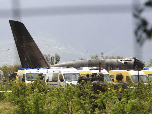 Σοκάρουν οι μαρτυρίες της τραγωδίας του στρατιωτικού αεροσκάφους στην Αλγερία: «Είδαμε νεκρούς παντού…» (φωτό, βίντεο)