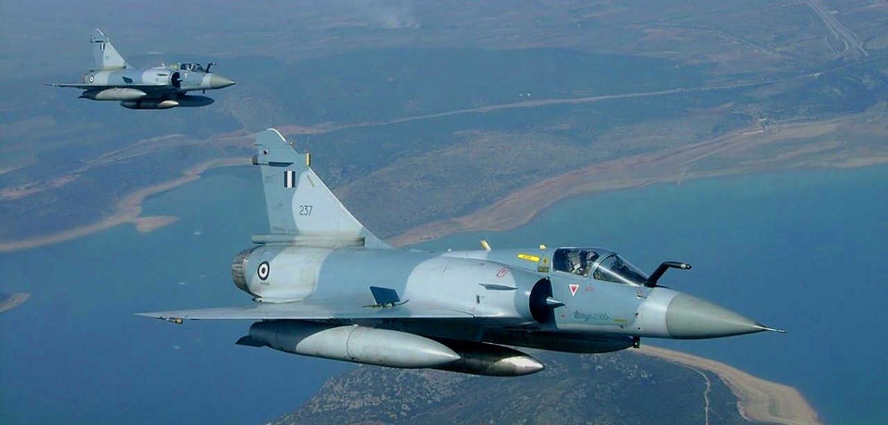 ΓΕΑ: «Δεν υπάρχει κάμερα που να κατέγραψε την πτώση του Mirage 2000-5» – Μήπως «καταρρίφθηκε στη Μύκονο από υποβρύχιο»;