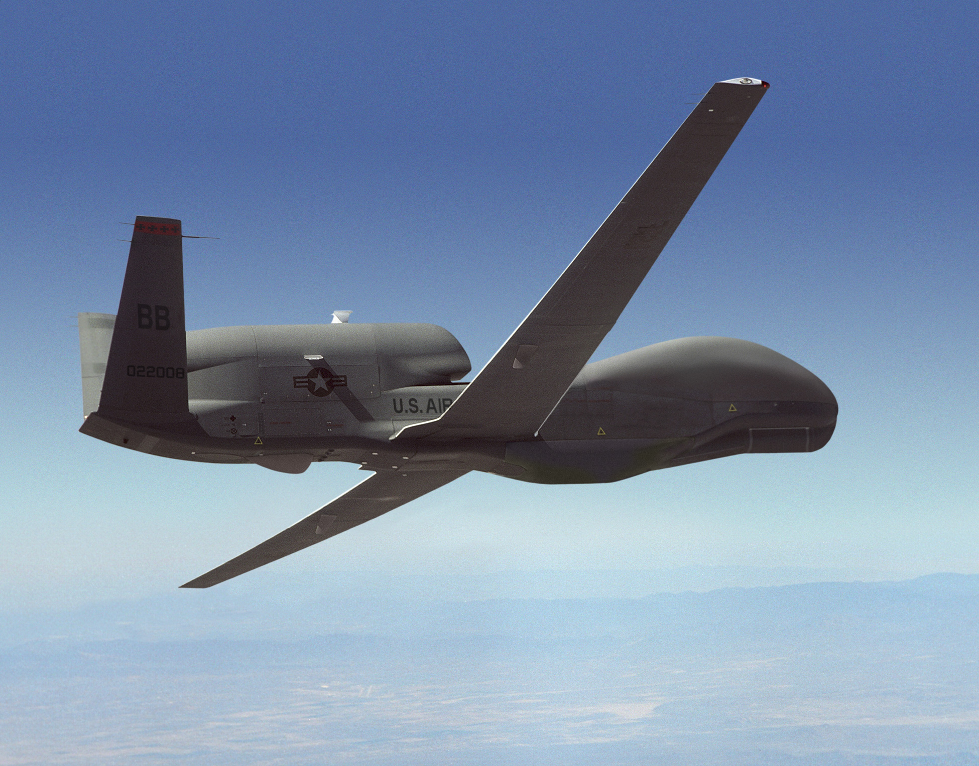 UAV RQ-4B  απογείωσαν οι ΗΠΑ για να εκτιμήσει τα αποτελέσματα των βομβαρδισμών