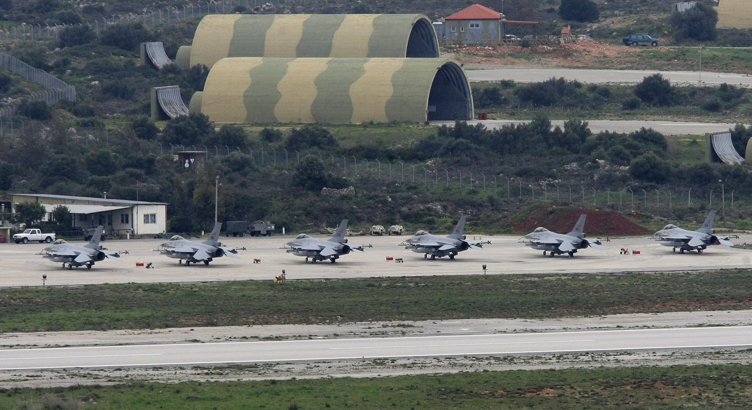 Ο κρίσιμος ρόλος της Σούδας στην επιχείρηση κατά της Συρίας: Ανεφοδίαζε εναέρια τάνκερ και κατασκοπευτικά αεροσκάφη