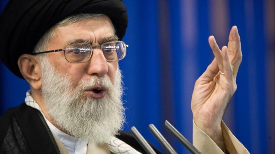 «Εγκληματίες» χαρακτηρίζει Τραμπ, Μακρόν και Μέι ο ανώτατος Ιρανός ηγέτης Χαμενεΐ