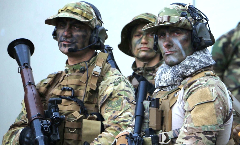 Και ο Μ.Τσαβούσογλου στη γραμμή Γιλντιρίμ: «Ειδικές δυνάμεις των SAT κατέβασαν την ελληνική σημαία»