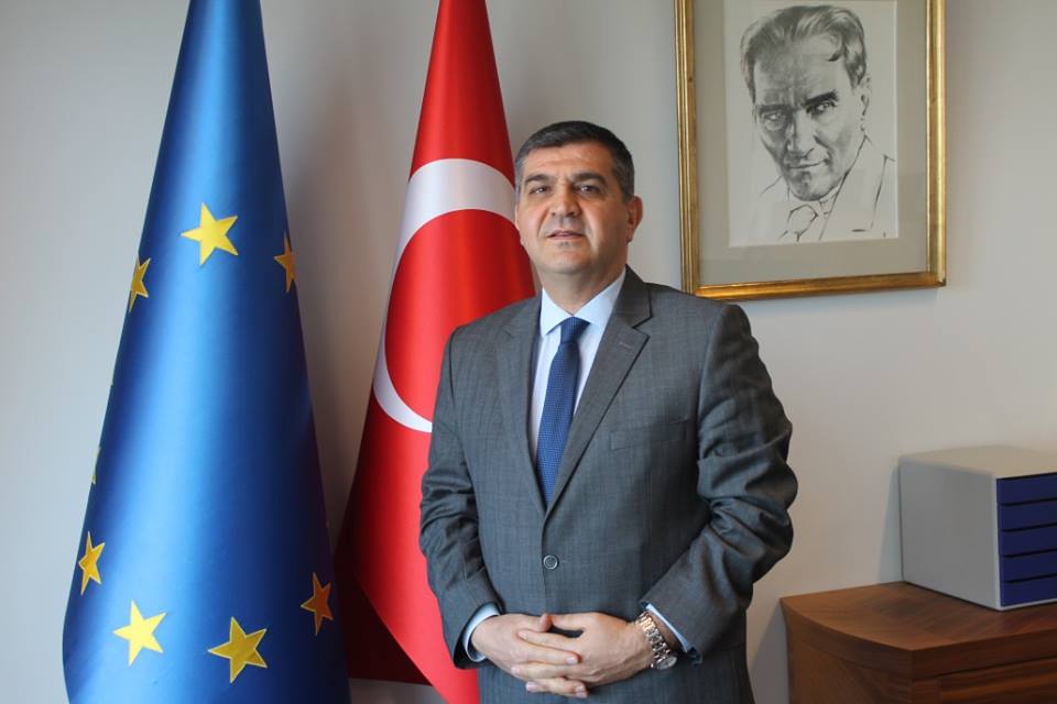 Τούρκος πρέσβης στην ΕΕ: «Προκαλεί η Ελλάδα – Διεκδικεί νησιά – Δεν θα την αφήσουμε να επεκταθεί στο Αιγαίο»!