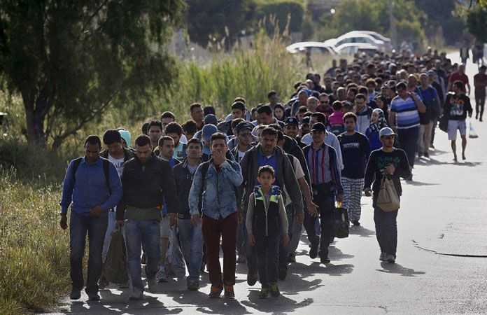 H απόφαση του ΣτΕ δίνει «ελευθέρας» σε παράνομους μετανάστες και πρόσφυγες λένε στην ΕΕ