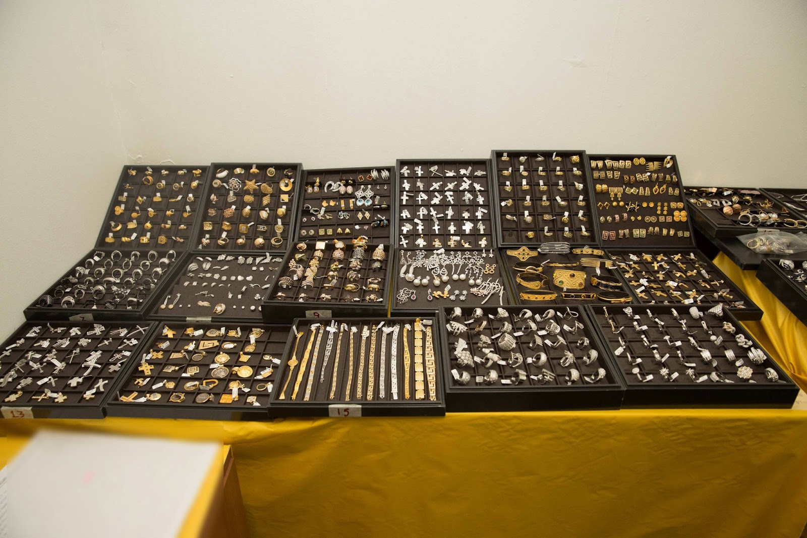 Ηράκλειο: Δύο νεαροί πούλησαν κλεμμένα κοσμήματα σε ενεχυροδανειστήριο – Ελληνικής και αλβανικής καταγωγής