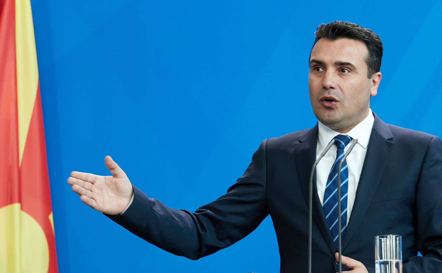 Ζάεφ: «Πιο κοντά από ποτέ με την Ελλάδα στη λύση για την ονομασία».