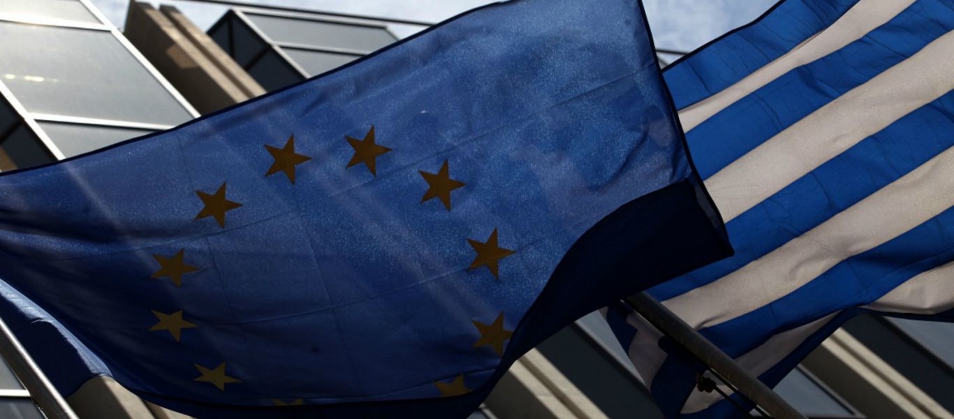 Reuters: Ήπια πτώση του ελληνικού χρέους – Θετική τάση στην ελληνική οικονομία