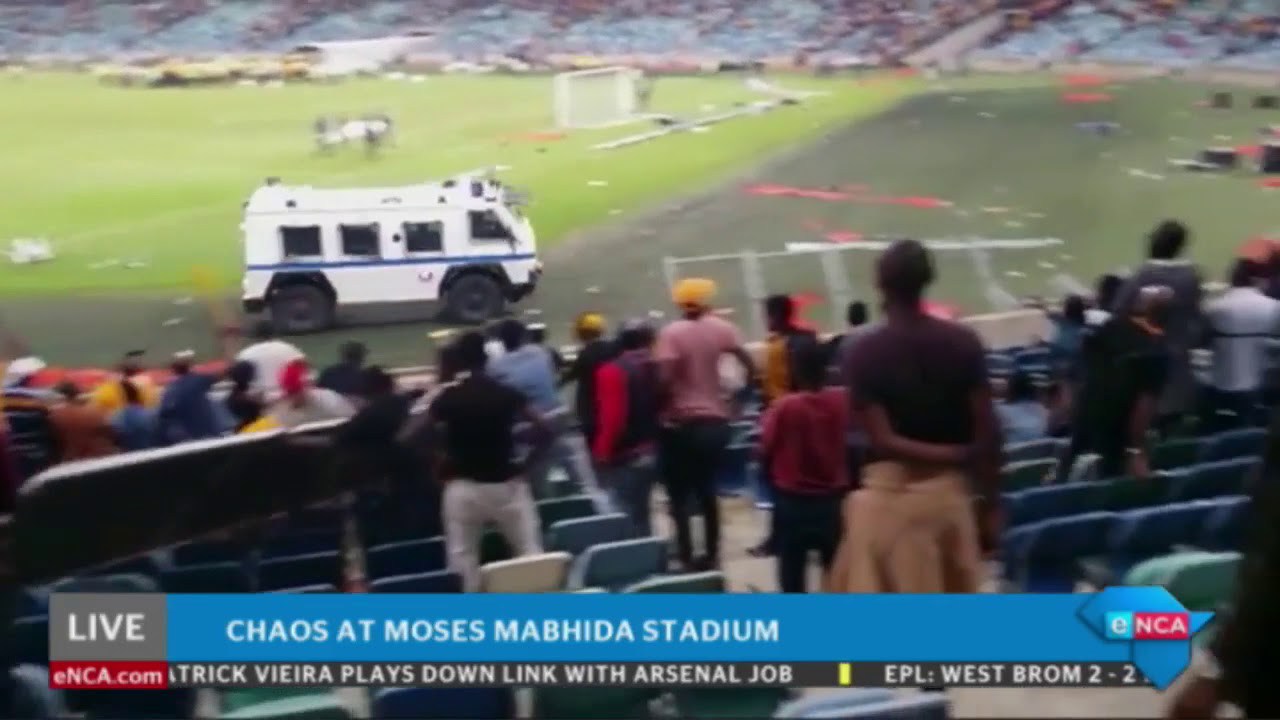 Βίαια επεισόδια σε ποδοσφαιρικό  αγώνα στη Νότια Αφρική (βίντεο)