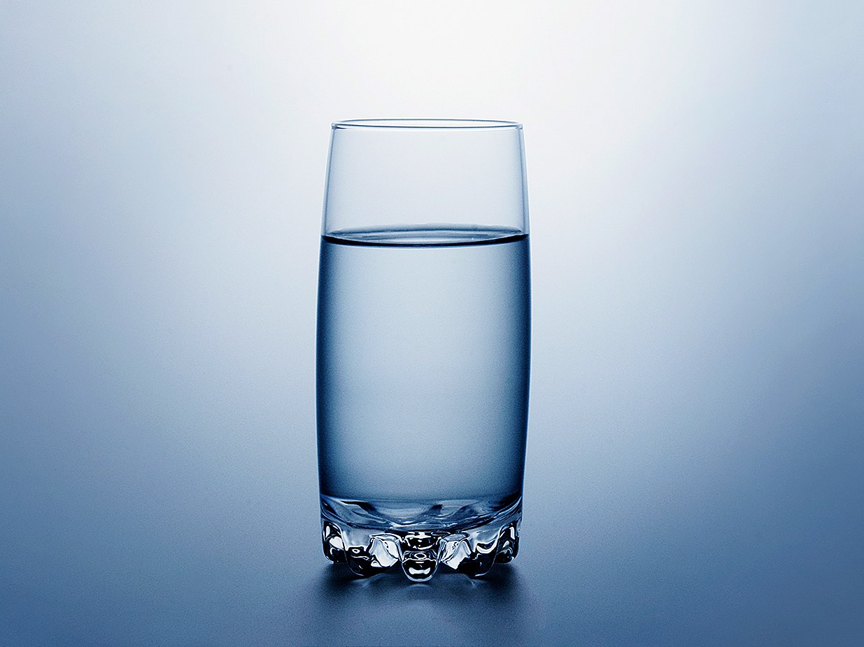Τί συμβαίνει στον οργανισμό μας όταν δεν πίνουμε αρκετό νερό;
