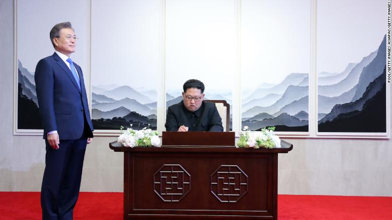 EKTAKTO: Βόρεια και Νότια Κορέα συμφώνησαν να τερματίσουν τον 65ετή πόλεμο και να προχωρήσουν σε… ενοποίηση!