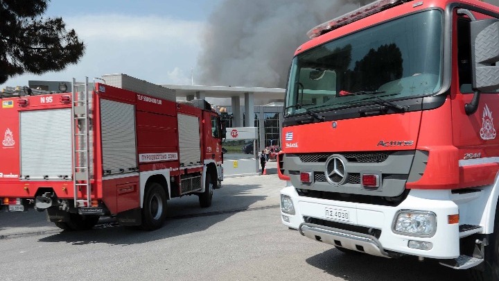 Έσβησε η φωτιά στο εργοστάσιο μπαταριών – Λαμβάνονται προληπτικά μέτρα προστασίας