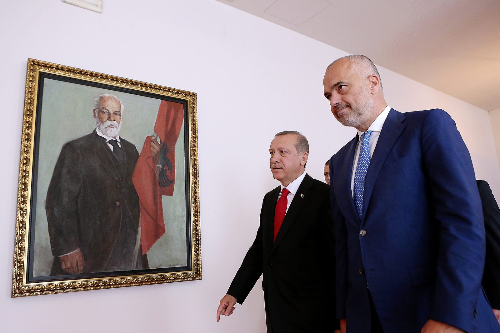 Έντι Ράμα: «Κανείς δεν μπορεί να με κρίνει για τις σχέσεις με την Τουρκία…»