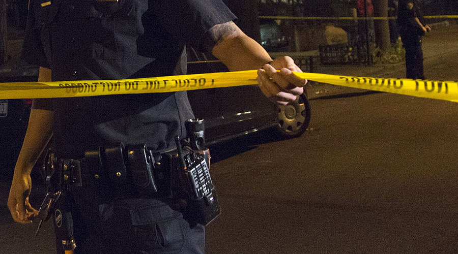 ΗΠΑ: Ένοπλος άνοιξε πυρ εναντίον 5 ατόμων στην Νέα Υόρκη – Νεκρός ένας 18χρονος, 4 σοβαρά τραυματίες