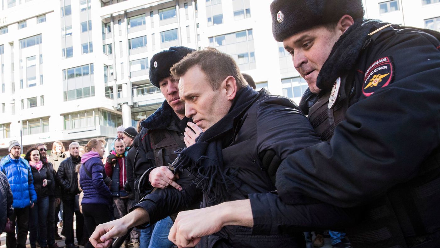 Ξανά στη φυλακή ο Αλεξέι Ναβάλνι – Στους δρόμους οι επικριτές του Πούτιν
