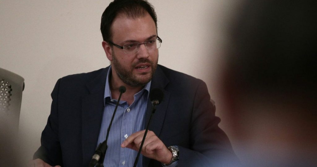 Υπέρ θα ψηφίσει ο Θανάσης Θεοχαρόπουλος για την αναδοχή παιδιών από ομοφυλόφιλα ζευγάρια