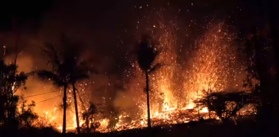 Χαβάη: Φοβερές εικόνες από την έκρηξη του ηφαιστείου Κιλαουέα (φωτό, βίντεο)